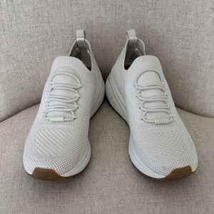 Skechers - pull on sneakers